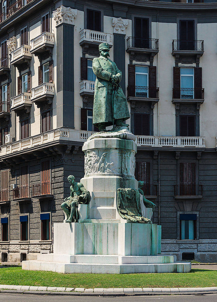 意大利国王翁贝托一世纪念碑 Monument to king Umberto I of Italy，阿奇勒·多尔西