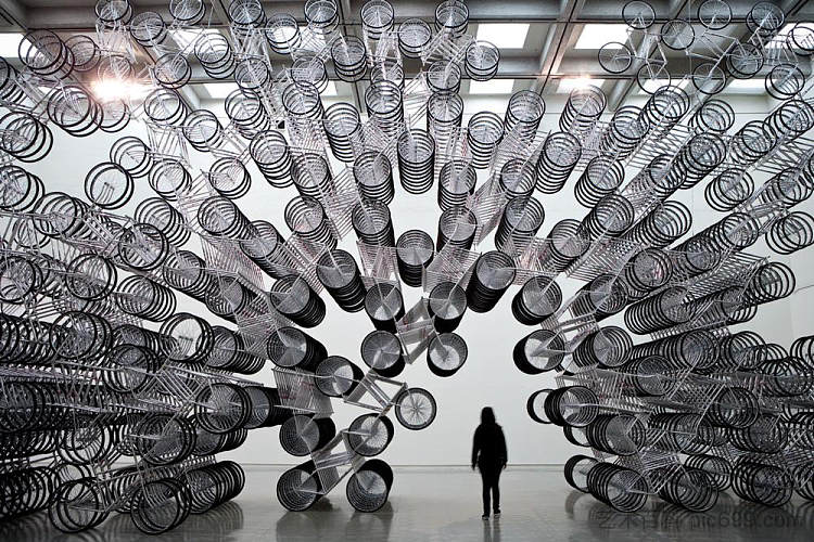 永远的自行车 Forever Bicycles (2003)，艾未未