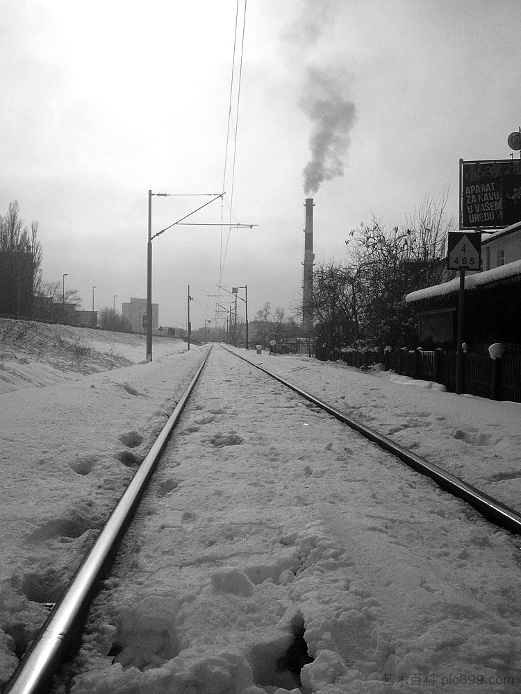 在铁轨上 On the rails (2016; Karlovac,Croatia ),阿尔弗雷德·弗雷迪·克鲁帕