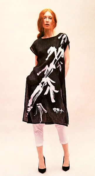 阿姆斯特丹：Sumi/Shuimo 變成時裝設計印花（Igor Dobranić Summer 2017 系列） AMSTERDAM: Sumi/Shuimo turned into fashion design print (Igor Dobranić Summer 2017 Collection) (2016; Karlovac,Croatia                     )，阿尔弗雷德·弗雷迪·克鲁帕