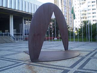 米纳斯吉拉斯州立法议会旗帜大厅的雕塑 Escultura no Hall das Bandeiras da Assembleia Legislativa de Minas Gerais (1988)，阿米尔卡德卡斯特罗