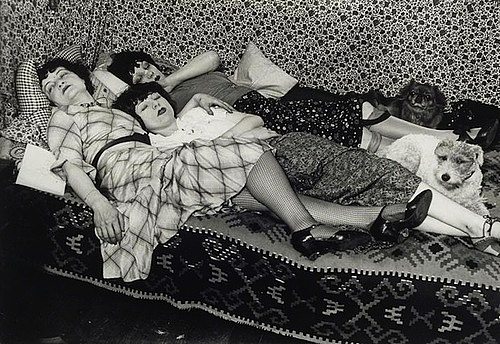 琪琪和她的朋友们（特蕾兹·特雷兹和莉莉） Kiki et ses amies (Thérèze Treize et Lily) (1932)，布拉赛