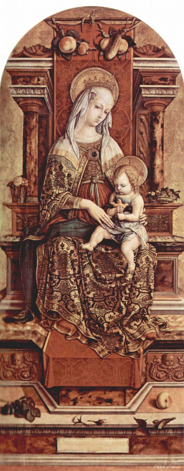 登基的麦当娜 Enthroned Madonna (1482)，卡罗·克里维里