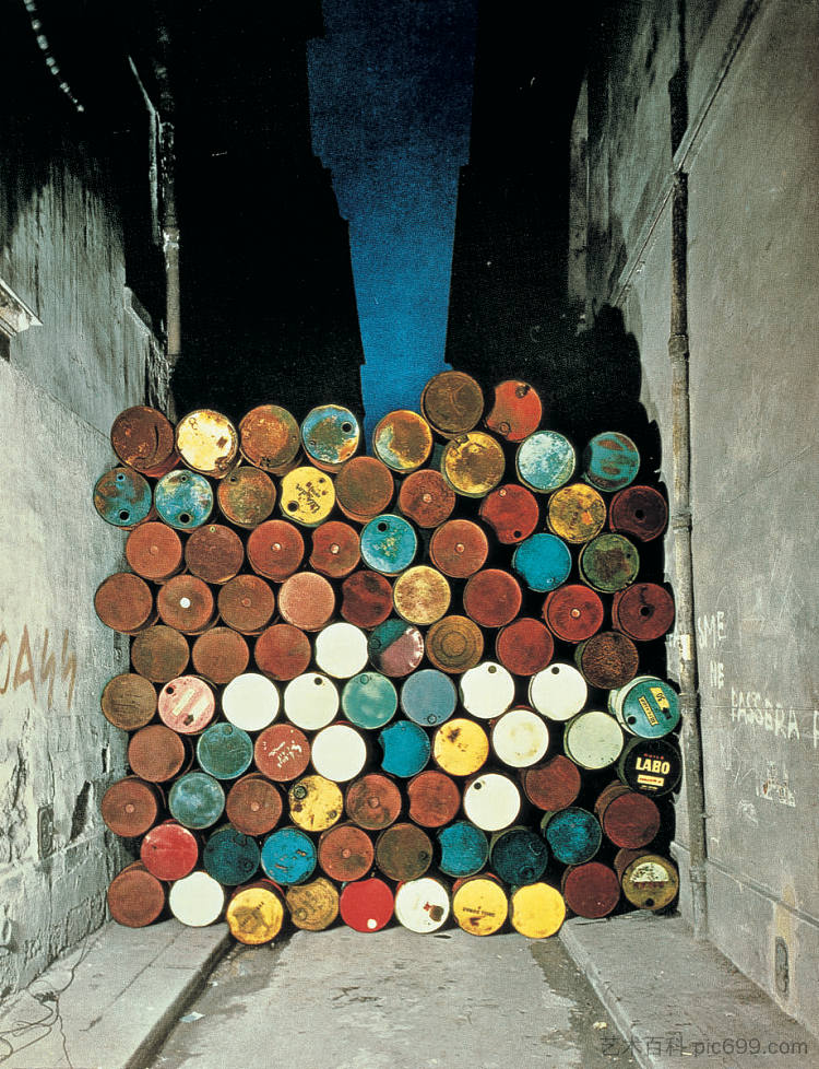 油桶墙——铁幕（巴黎） Wall of Oil Barrels – The Iron Curtain (Paris) (1962)，克里斯托和珍妮-克劳德