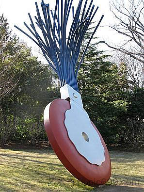 打字机橡皮擦，Scale X（与van Bruggen合作） Typewriter Eraser, Scale X (collaboration with van Bruggen) (1999)，克拉斯·欧登伯格