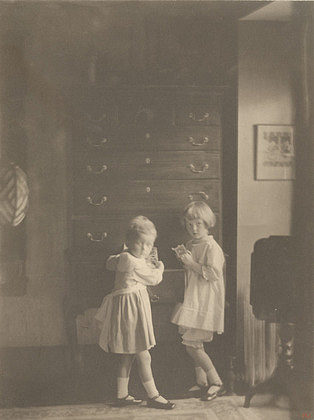 简和玛丽·伊丽莎白·威尔逊 Jane and Mary Elizabeth Wilson (1919)，克拉伦斯·怀特
