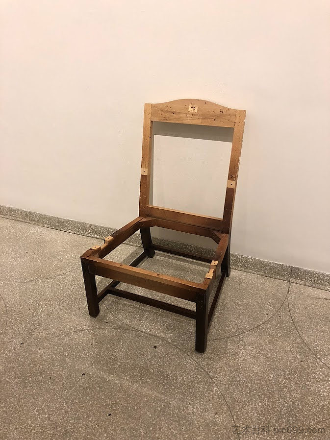 两把肯尼迪政府内阁会议室椅子 Two Kennedy Administration Cabinet Room Chairs (2013)，名 Vō