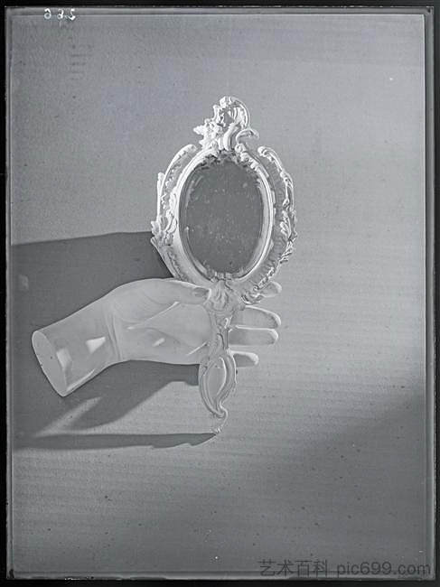 无题（手和镜子） Untitled (hand and mirror) (1934)，多拉·玛尔