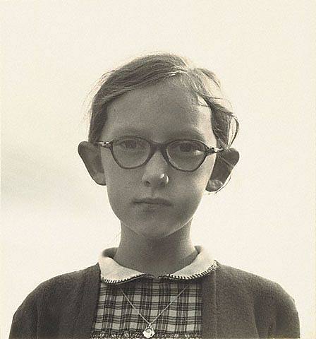 爱尔兰恩尼斯的年轻女孩 A Young Girl in Ennis, Ireland (1954)，多萝西娅·兰格