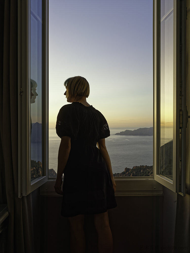 德塞巴尔德酒店 3 Hotel De Sebald 3 (2019),艾琳娜兄弟
