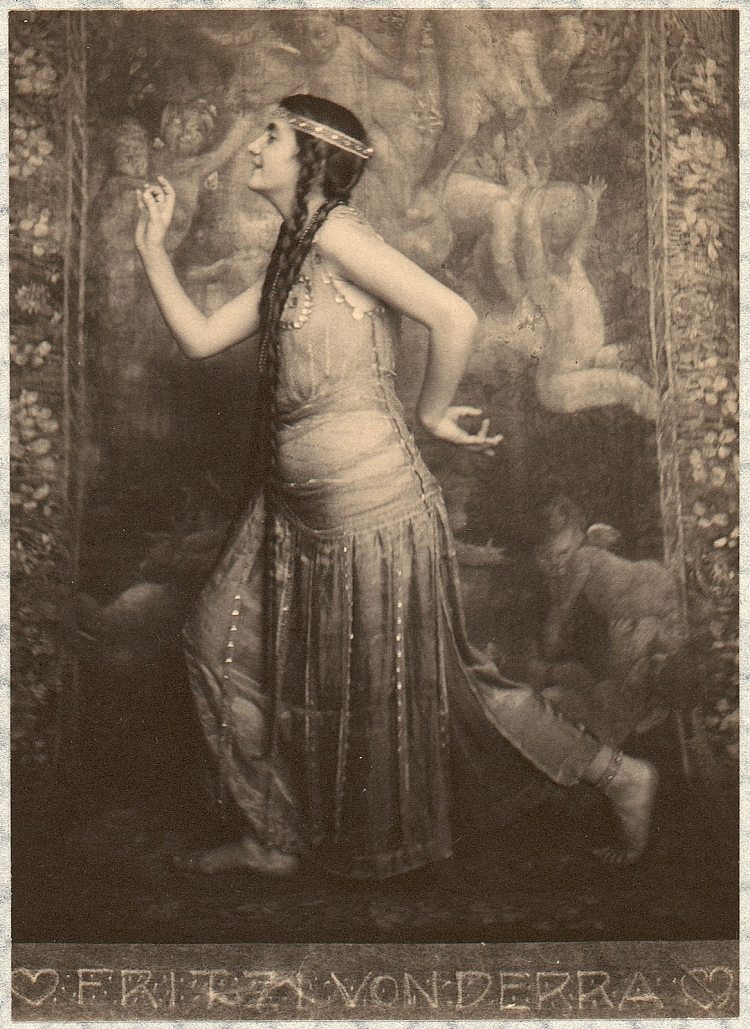 弗里茨·冯·德拉 - 东方舞者 Fritzi von Derra - The Oriental Dancer (1900)，弗兰克·约根