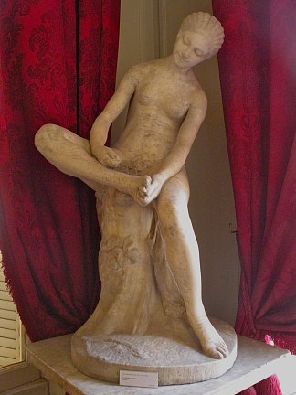 从脚上拔出刺的女人雕像 Statue of Woman Pulling Thorn from Her Foot，让-巴蒂斯特·皮加勒