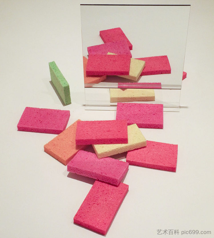 带单双面落地镜的海绵 Sponges with Single Double-Sided Floor Mirror (1978; United States  )，杰夫·昆斯