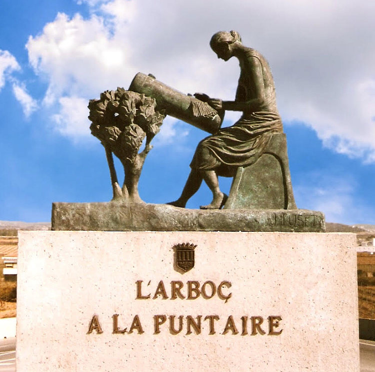 阿尔博奇花边匠纪念碑。 Monument to the Lacemaker of l'Arboç. (2005; Spain  )，琼·图塞特