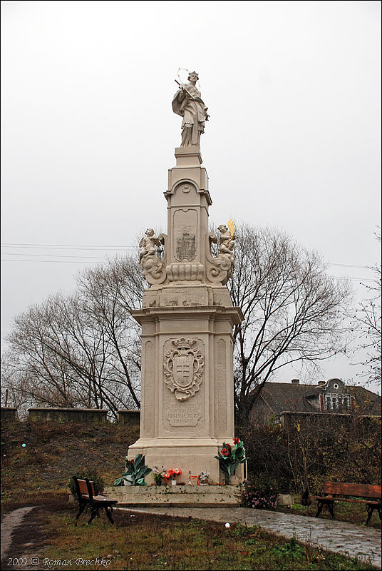 圣约翰·内波穆克的路边人物 Roadside figure of St. John Nepomuk (1750; Buchach,Ukraine  )，约翰·格奥尔·品泽尔