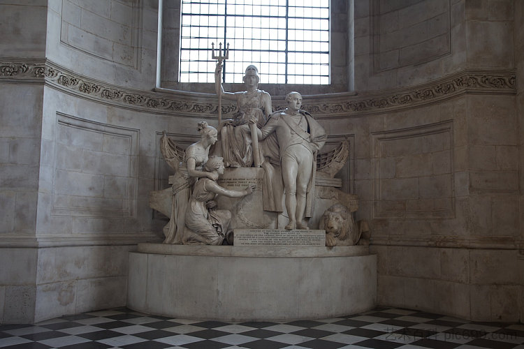 豪伯爵纪念碑，圣保罗大教堂 Monument to Earl Howe, St Paul's Cathedral，约翰·弗拉克斯曼