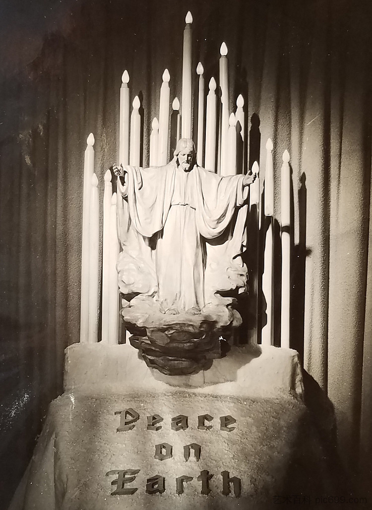 耶稣基督升天雕刻的枫木雕像 38“ x 38”;如1945年所见。 Carved Maple-wood Figure of Jesus Christ Ascending into Heaven 38" X 38"; as Seen in 1945.，约瑟夫乌洛尼亚