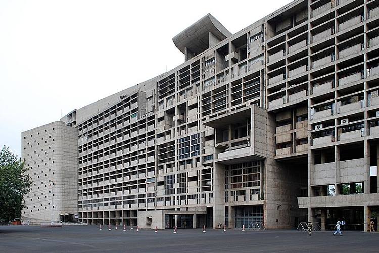 昌迪加尔秘书处 Secretariat Chandigarh (1953; Chandigarh,India  )，勒·柯布西耶