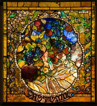 四季橱窗中的秋天面板 Autumn panel from the Four Seasons window (1900)，蒂凡尼