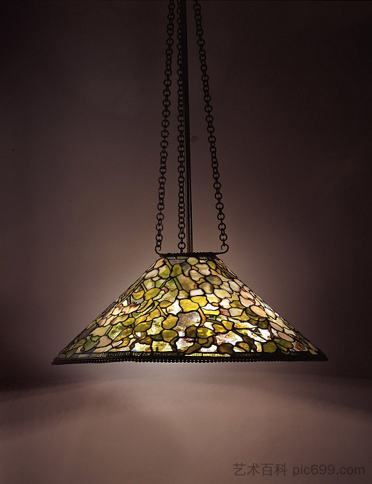 悬挂阴影。山茱萸设计 Hanging shade. Dogwood design (1900),蒂凡尼