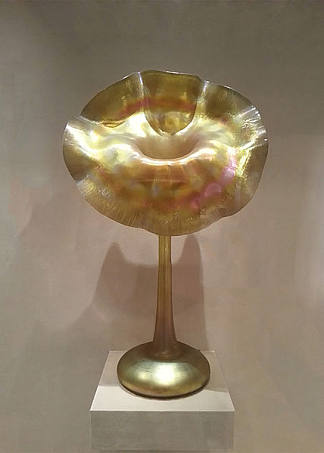 讲坛上的杰克花瓶 Jack-in-the-Pulpit Vase (1903)，蒂凡尼