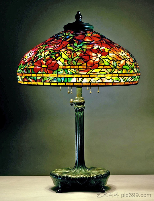 图书馆灯。牡丹设计 Library lamp. Peony design (1902),蒂凡尼