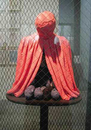 细胞十八（肖像） Cell XVIII (Portrait) (2002; United States  )，路易丝·布儒瓦