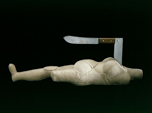 女刀 Woman-Knife (2002; United States  )，路易丝·布儒瓦