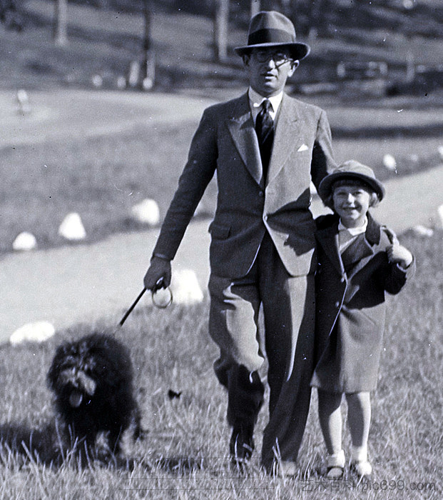 马丁·蒙卡奇和女儿 Martin Munkácsi and daughter (c.1940; Hungary  )，马丁·蒙卡奇