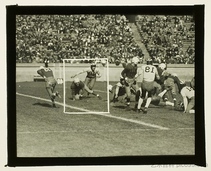 足球比赛 Football game (1936; United States  )，马丁·蒙卡奇