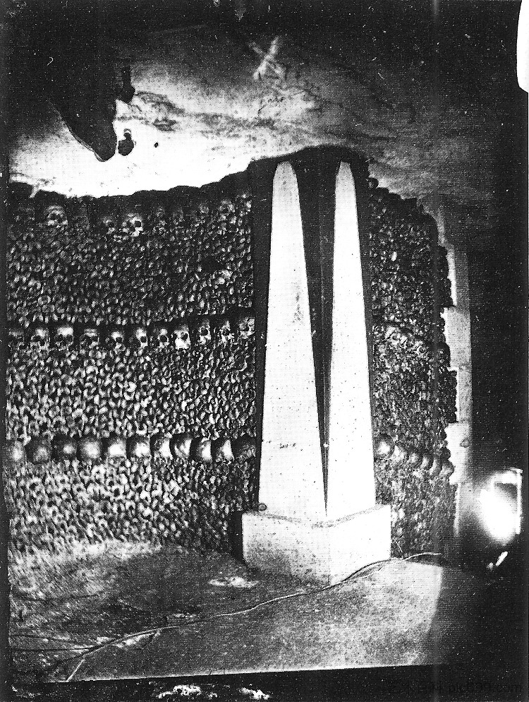 巴黎地下墓穴 Catacombes De Paris (1861)，菲利克斯·纳达尔