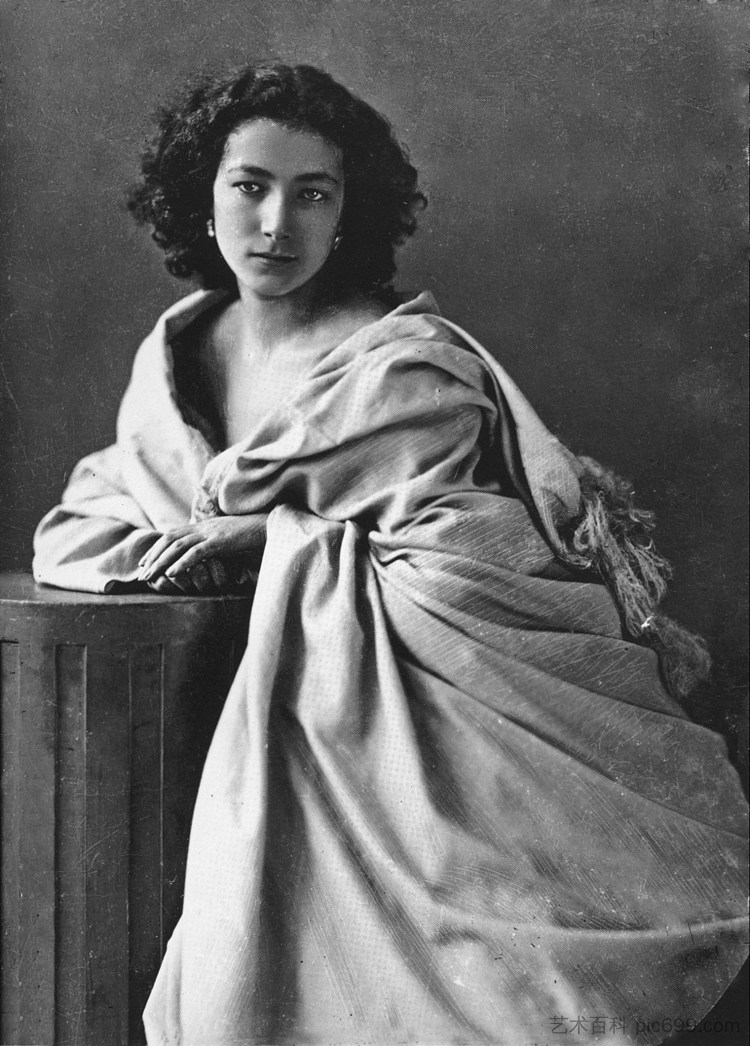 莎拉·伯恩哈特 Sarah Bernhardt (c.1864)，菲利克斯·纳达尔