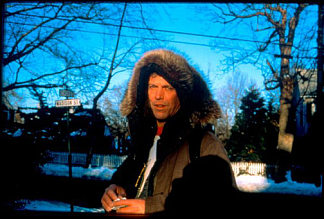 大卫戴着兜帽在我的街上。萨格港 David Wearing His Hood on My Street. Sag Harbor (2001)，南·戈尔丁