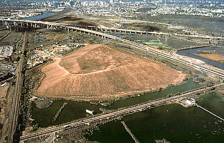 天空土丘 Sky Mound (1988 - c.2008)，南锡·霍尔特