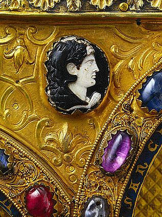 客串统治者头,2nd Cent.在基督之前 Cameo with Head of Ruler, 2nd Cent. before Christ (c.1200),凡尔登的尼古拉斯