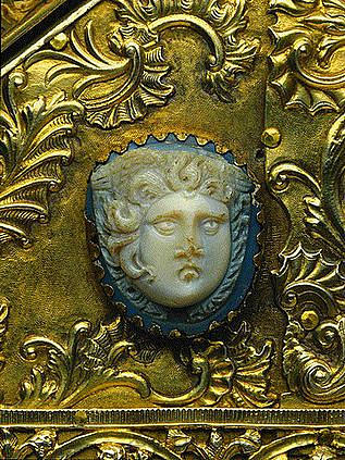 客串美杜莎头，基督之后的第一美分 Cameo with Medusa Head, 1st Cent. after Christ (c.1200)，凡尔登的尼古拉斯