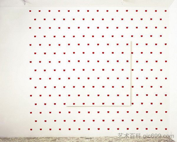 50号画笔的印记以30厘米的固定间隔重复。 Imprints of a No. 50 Paintbrush Repeated at Regular Intervals of 30 cm. (2004)，尼勒托罗尼