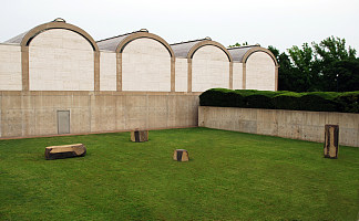 星座（路易斯·卡恩） Constellation (for Louis Kahn) (1983)，野口勇