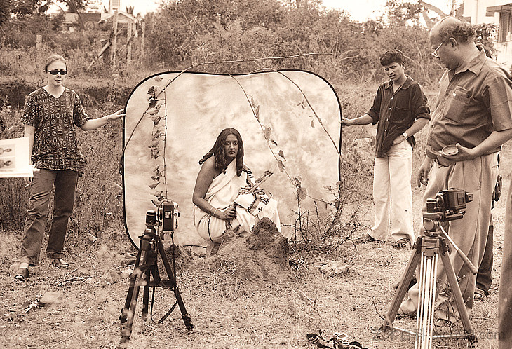 摘自《民族志系列：南印度土著妇女：礼仪与习俗》 From The Ethnographic Series: Native Women of South India: Manners & Customs (2000 - 2004)，普什帕马拉·