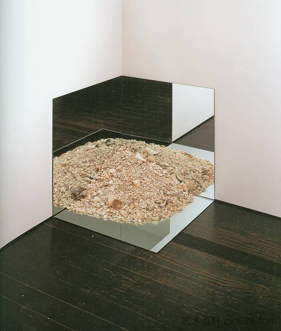 镜面和压碎的贝壳 Mirror and Crushed Shells (1969)，罗伯特·史密森