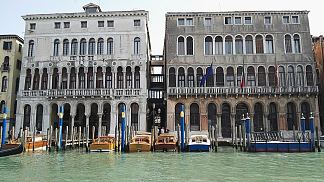 卡洛雷丹和法塞蒂宫，意大利威尼斯 Ca’ Loredan and Ca’ Farsetti, Venice, Italy (c.1250)，罗马式建筑
