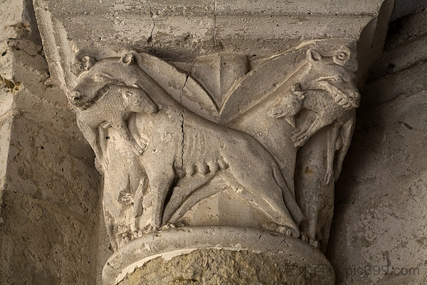 首都，法国莫瓦萨克修道院 Capital, Moissac Abbey, France (c.1060)，罗马式建筑