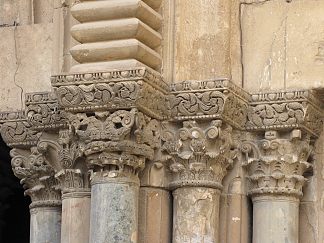 首都，圣墓教堂，耶路撒冷，以色列 Capitals, Church of the Holy Sepulchre, Jerusalem, Israel (1048)，罗马式建筑