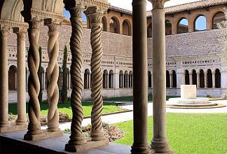 罗马拉特兰诺圣乔瓦尼大教堂修道院 Cloister of the Basilica Di San Giovanni in Laterano, Rome (1222)，罗马式建筑