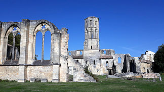 大索夫修道院， 法国 Grande Sauve Abbey, France (1079)，罗马式建筑