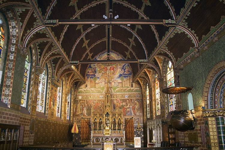 圣血大教堂内部，比利时布鲁日 Interior of Basilica of the Holy Blood, Bruges, Belgium (1134 - 1157)，罗马式建筑