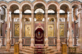 圣墓教堂内部，以色列耶路撒冷 Interior of Church of the Holy Sepulchre, Jerusalem, Israel (1048)，罗马式建筑