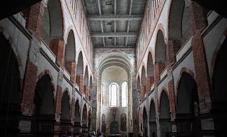 波兰图姆学院教堂内部 Interior of Tum Collegiate Church, Poland (c.1140 – c.1161)，罗马式建筑
