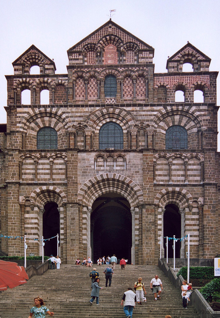 勒皮大教堂，法国 Le Puy Cathedral, France (c.1100)，罗马式建筑