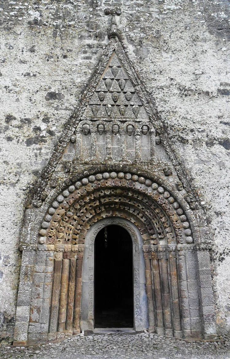 门户，克朗弗特大教堂，爱尔兰 Portal, Clonfert Cathedral, Ireland (1180)，罗马式建筑